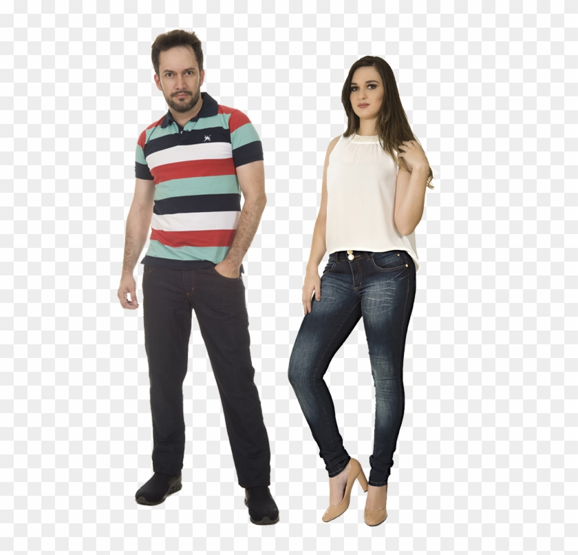 roupas femininas e masculinas