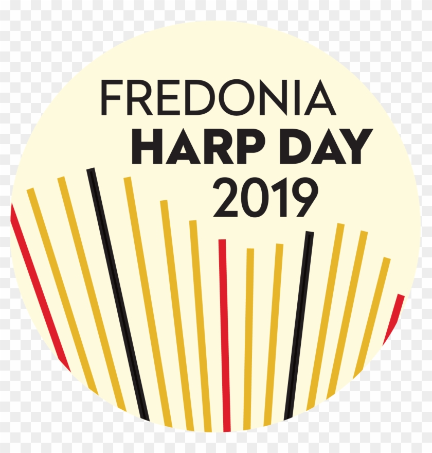 Счастливые люди на природе. Exciting day. Exciting day. Стильная женщина заходит в магазин. Entering the store through the door women.