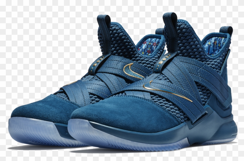 lebron soldier 12 space jam